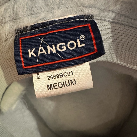 New size medium Kangol angora bucket hat in icy blue - Picture 6 of 7